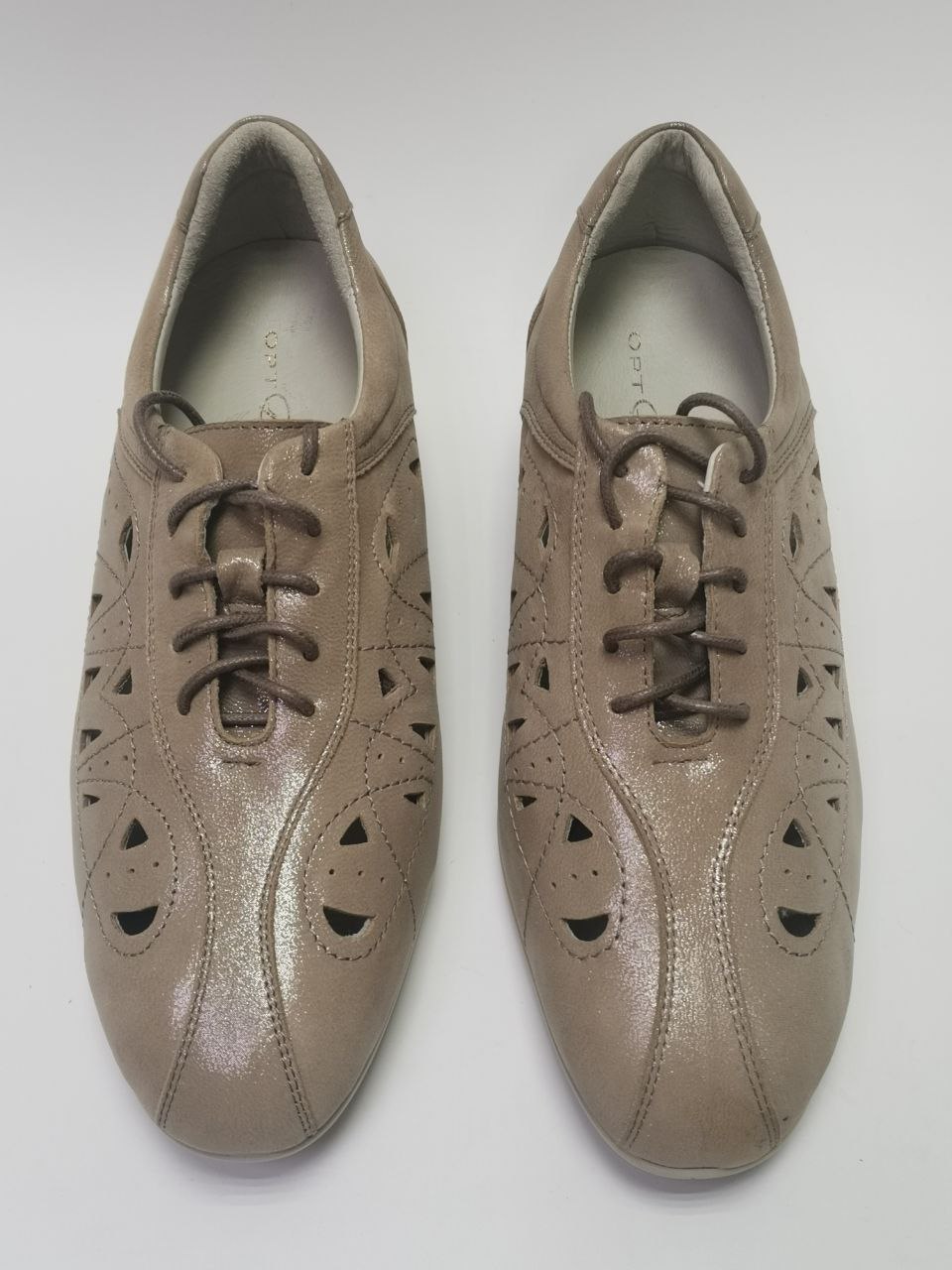 Туфли ортопедические женские Ортомода 8267 КП/ш бежевые увеличенной полноты с перфорацией фото 6