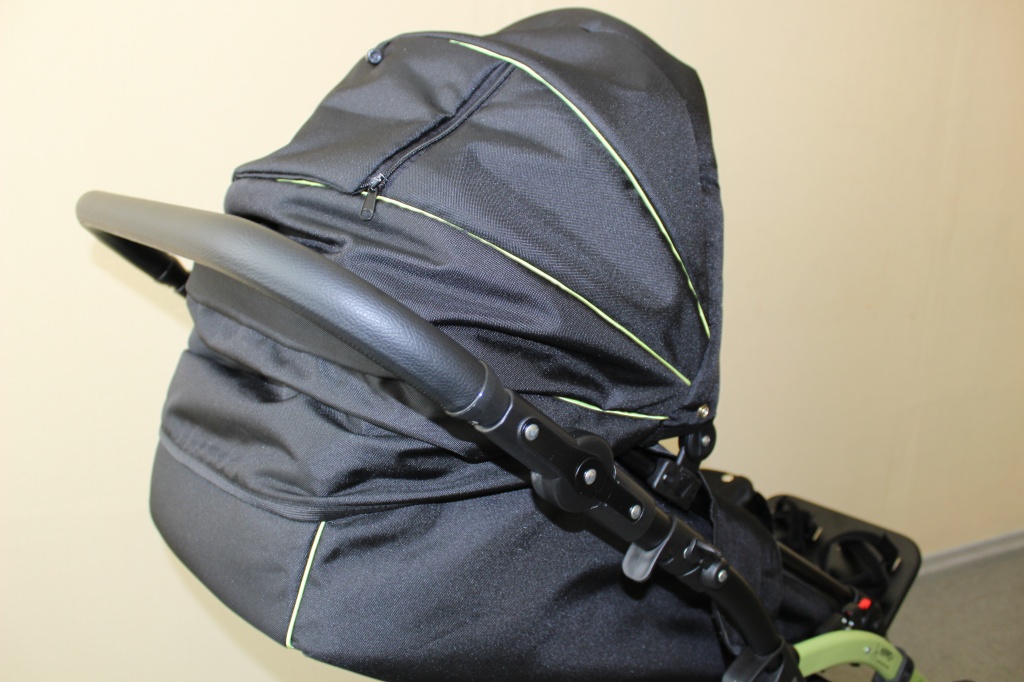 капюшон коляски для детей с дцп гиппо.JPG