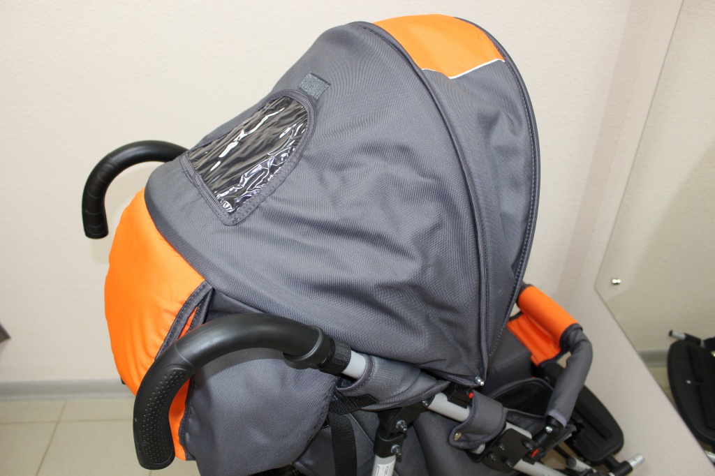 Коляска Амбрелла_Капюшон с окошком.JPG