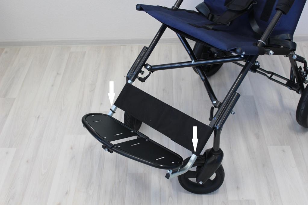 коляска Corzino_подножка и поддержка голени.jpg коляска Corzino_подножка и поддержка голени.jpg